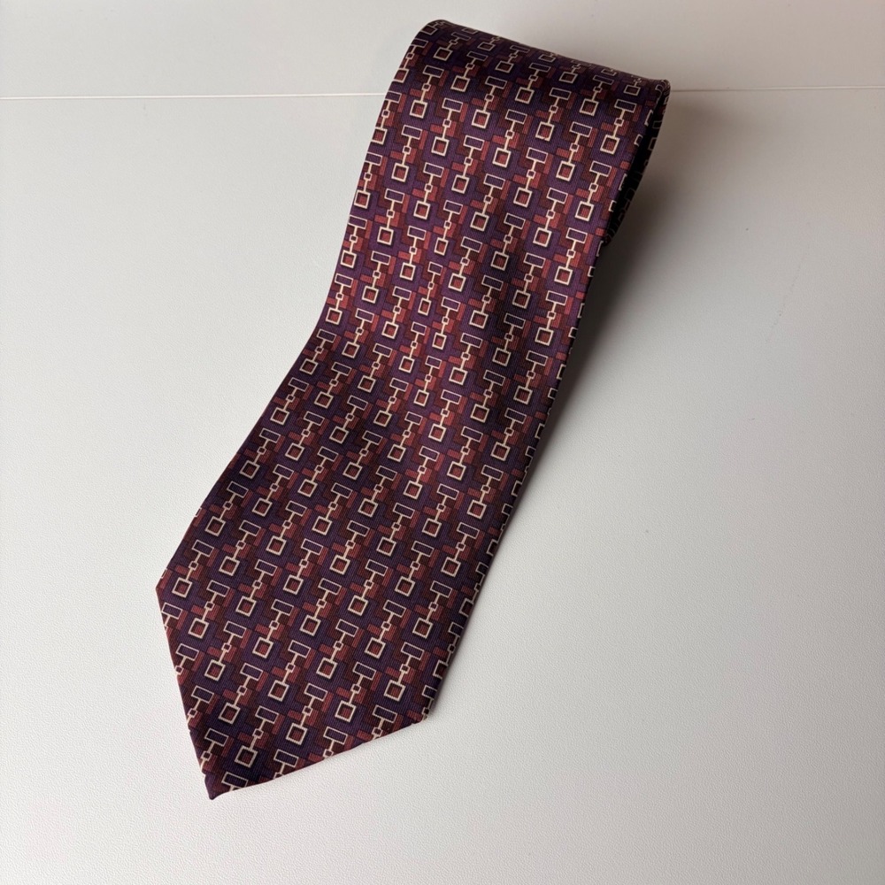 Gucci Mens Silk Tie Burgundy Purple Geometric Horsebit Link Made in Italy